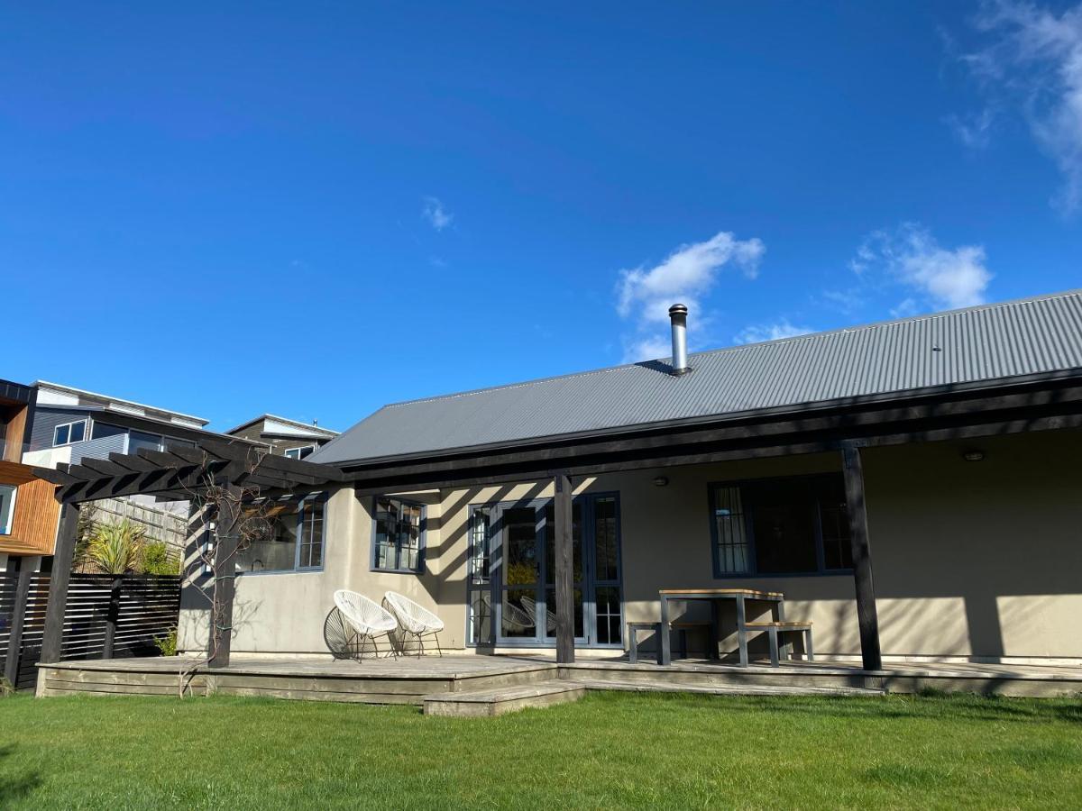 Time Out At Lake Wanaka Exterior photo