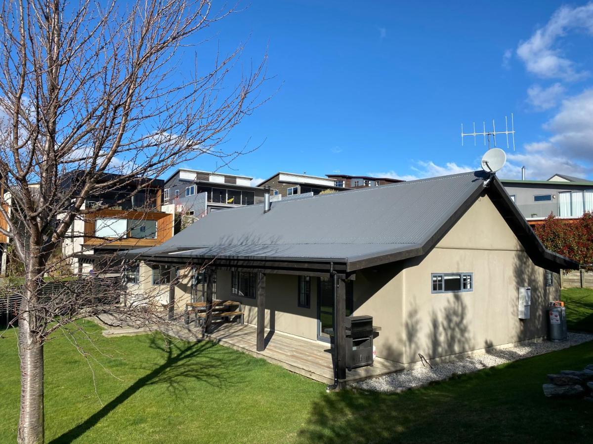 Time Out At Lake Wanaka Exterior photo